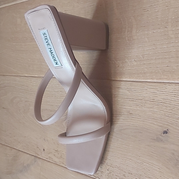 Steve Madden Blake Shoes - Picture 7 of 7